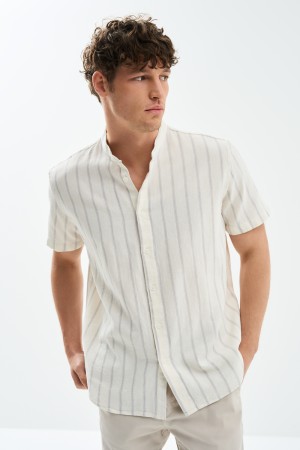 рубашка в полоску фотография