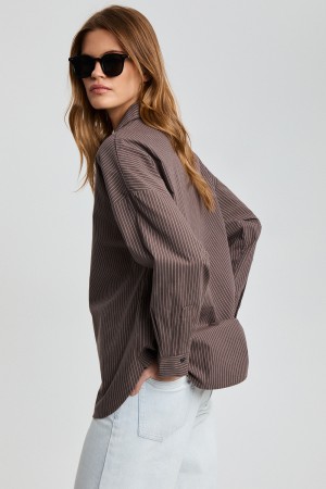 рубашка в полоску фотография