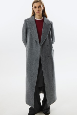 шерстяное пальто с поясом фотография