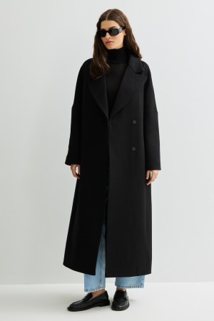 шерстяное пальто фотография