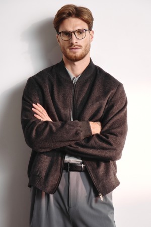 шерстяной бомбер фотография