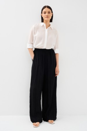 широкие брюки фотография