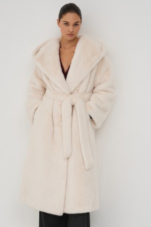 шуба из искусственного меха с поясом - женские шубы и полушубки с поясом 