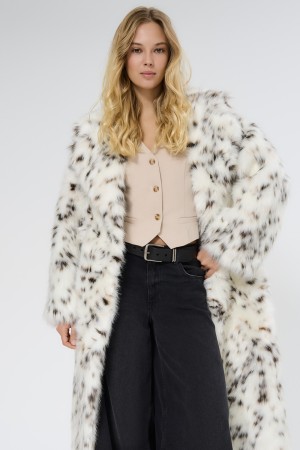 шуба из искусственного меха с поясом фотография