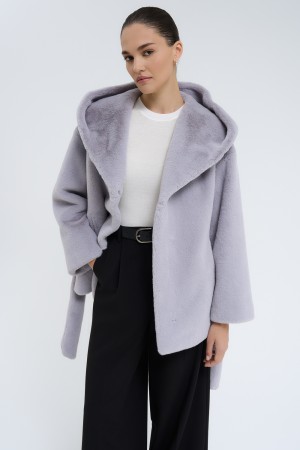 шуба из искусственного меха с поясом фотография