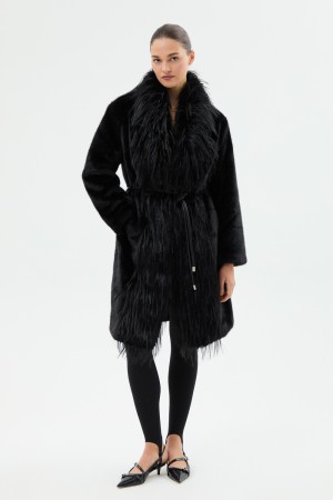 шуба из искусственного меха с поясом фотография