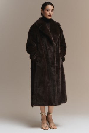 шуба из искусственного меха фотография