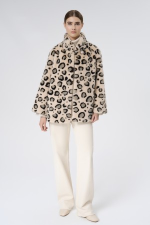 шуба из искусственного меха фотография