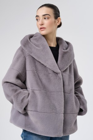 шуба из искусственного меха фотография