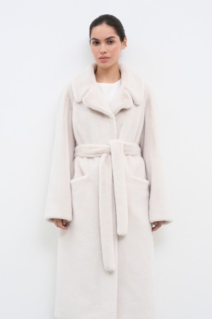 шуба из искусственного меха фотография