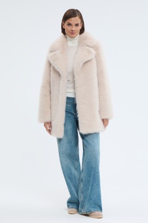 шуба из искусственного меха фотография