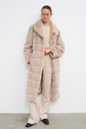 шуба из искусственного меха фотография