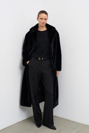 шуба из искусственного меха фотография