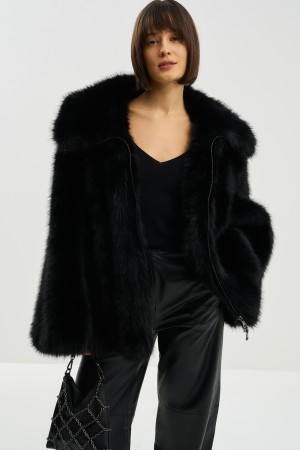 шуба из искусственного меха фотография