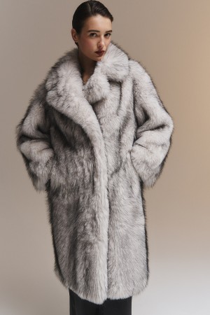 шуба из искусственного меха фотография