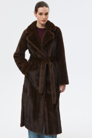 шуба из искусственного меха фотография