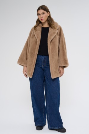 шуба из искусственного меха фотография