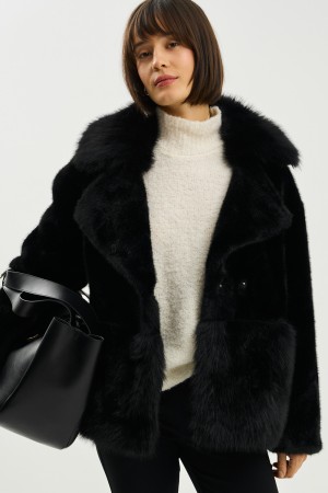 шуба из искусственного меха фотография