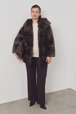 шуба из меха нутрии фотография