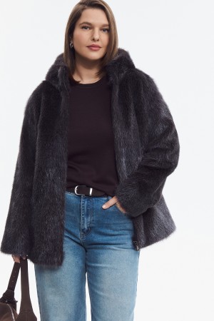 шуба из меха нутрии - женская верхняя одежда на застежке 