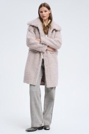 шуба из овечьей шерсти фотография