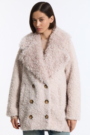 шуба из овечьей шерсти фотография