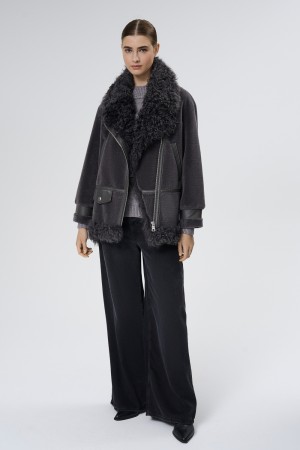 шуба из овечьей шерсти фотография