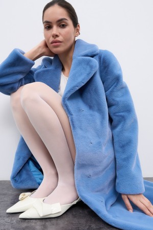 шуба из шерсти кролика фотография