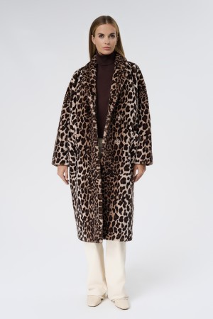 шуба из шерсти кролика фотография