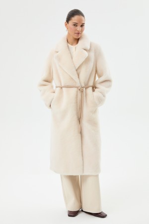 шуба из шерсти с поясом - женские шубы по распродаже