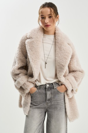 шуба из шерсти фотография