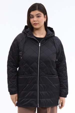 стеганая куртка с капюшоном фотография