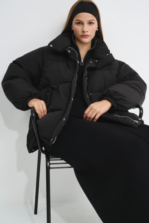 стеганая зимняя куртка фотография