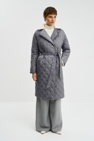 стеганое пальто с поясом фотография