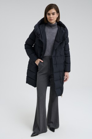 стеганое зимнее пальто фотография