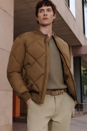 стеганый бомбер фотография