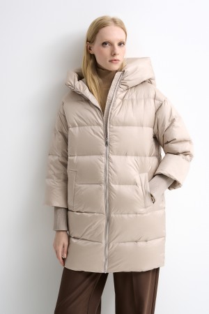 стеганый пуховик фотография