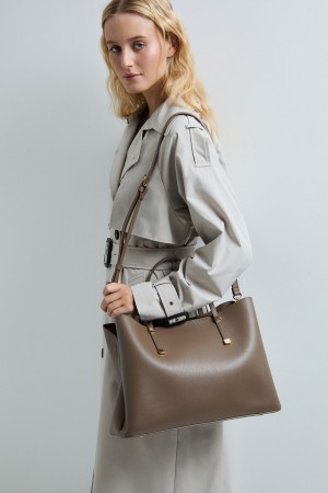 сумка из искусственной кожи фотография