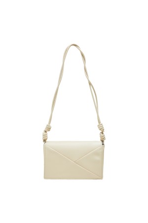 сумка из искусственной кожи фотография