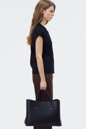 сумка из искусственной кожи фотография