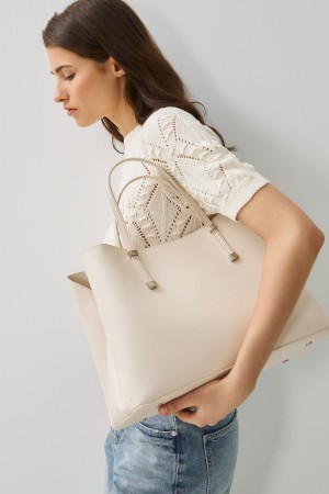 сумка из искусственной кожи фотография