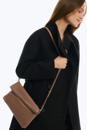 сумка из искусственной кожи фотография