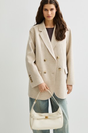 сумка из натуральной кожи фотография