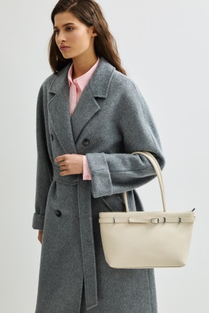 сумка из натуральной кожи фотография