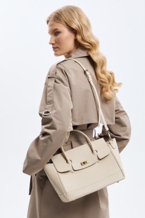 сумка из натуральной кожи фотография