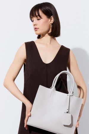 сумка из натуральной кожи фотография