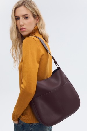 сумка из натуральной кожи фотография