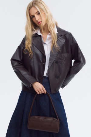 сумка из натуральной кожи фотография