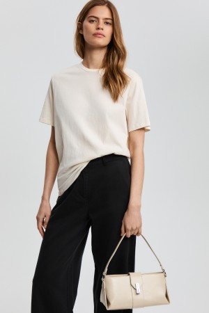 сумка из натуральной кожи фотография