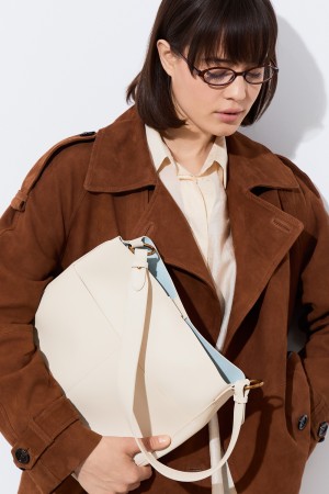 сумка из натуральной кожи фотография